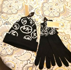 Michael Kors Hat & Gloves match set